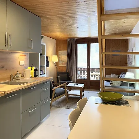 Apartment Between En *